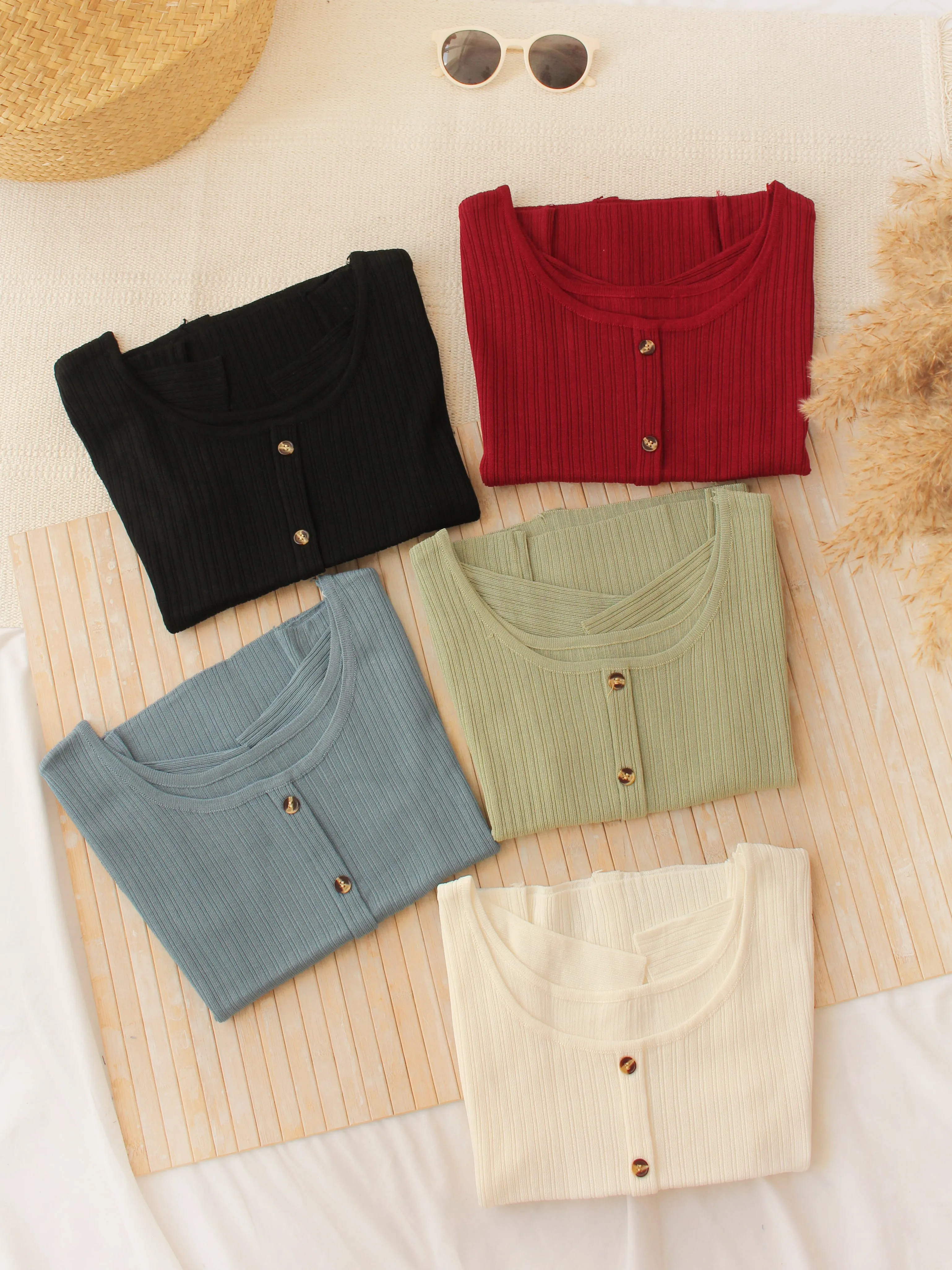 Rib Square Neck