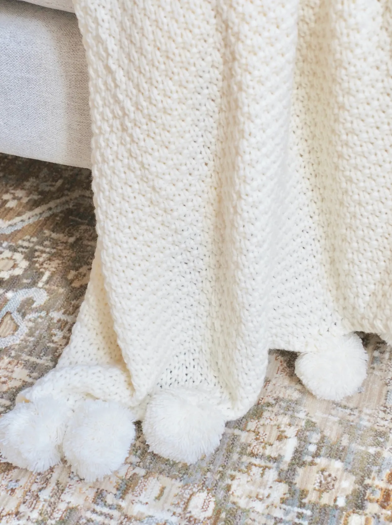 Riley Antique White Throw
